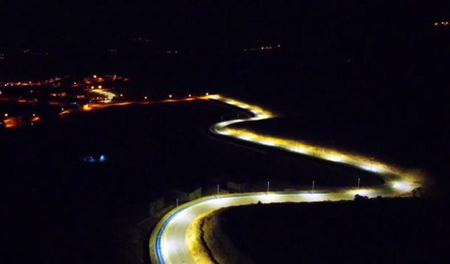 Dicle Elektrik’ten Siirt’te 8.7 km aydınlatma tesisi