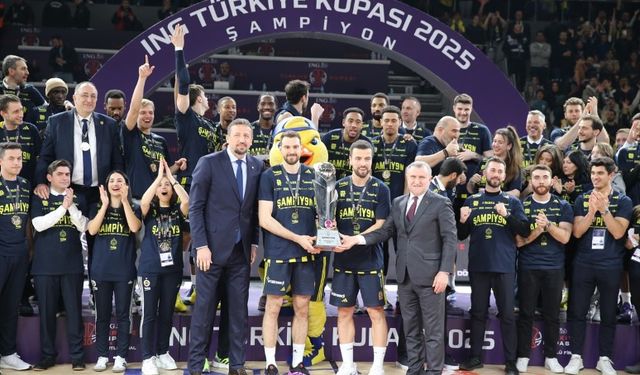 Fenerbahçe Beko, ING Türkiye Kupası'na kavuştu