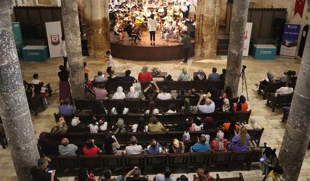 Şanlıurfa’da 23 Nisan Coşkusu Konserle Kutlandı