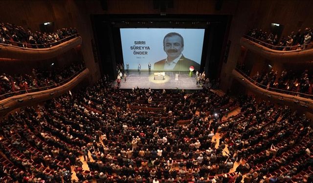 Sırrı Süreyya Önder için AKM'de anma töreni düzenlendi
