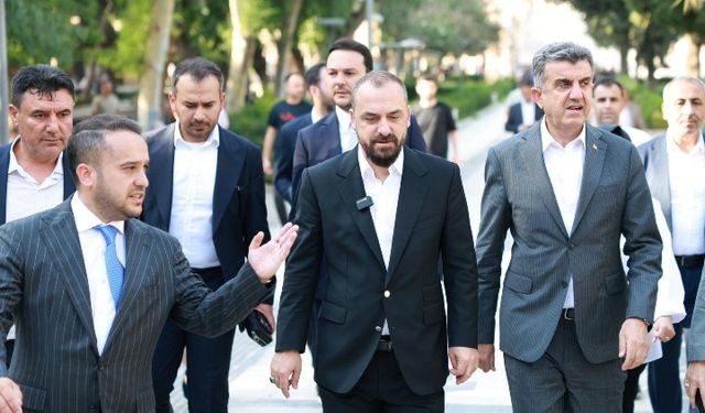 Kırmızı: Durmak Yok, Yola Devam