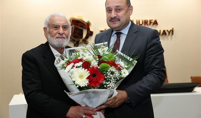 Başkan Gülpınar’a Öğretmenler Günü Sürprizi