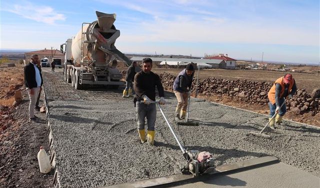 Siverek Kırsalında 12 Kilometrelik Yol Betonla Yeniden Yapıldı
