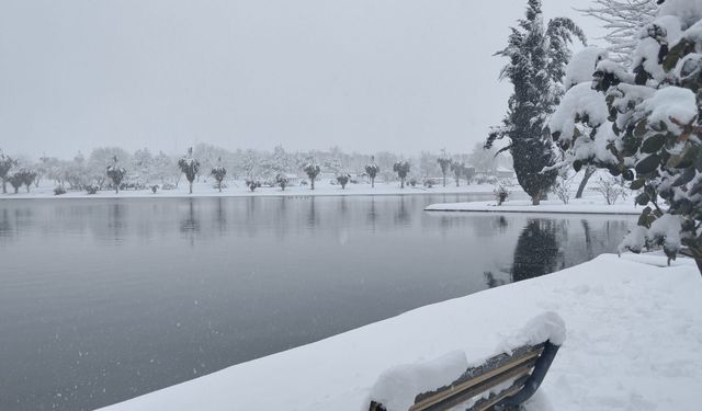 Öztürkmen’den Kar Yağışı Analizi: "Beyaz Örtü Toprağın Sessiz İlacıdır"