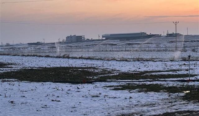 Karla Kaplı Arazide Kaçak Elektrikle Sulama!