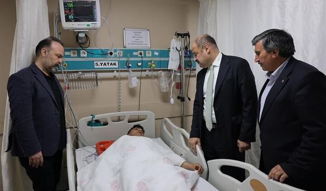 Başkan Gülpınar'dan yaralı öğrencilere ziyaret