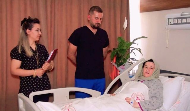 Şanlıurfa'da bir hastanın karnından 29 santimetrelik miyom çıkarıldı