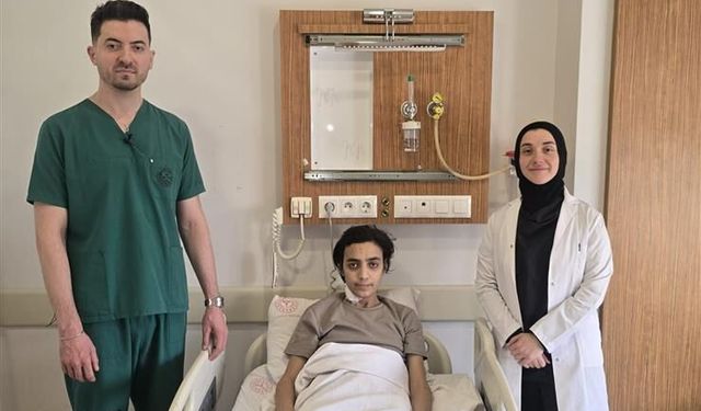 Şanlıurfa’da 8 Santimetrelik Dev Beyin Tümörü Kapalı Yöntemle Alındı