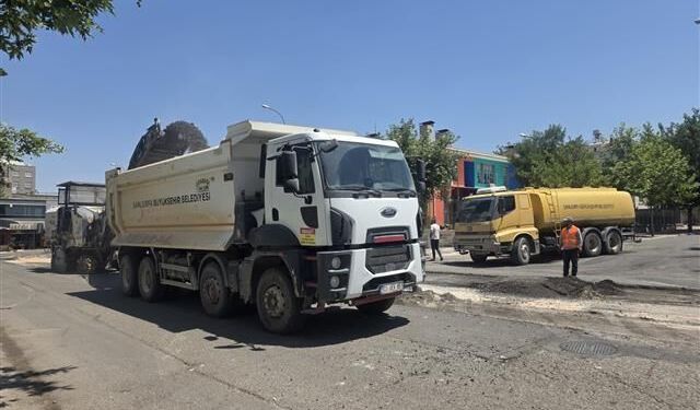 Büyükşehir'den Siverek'e Çifte Asfalt Hamlesi