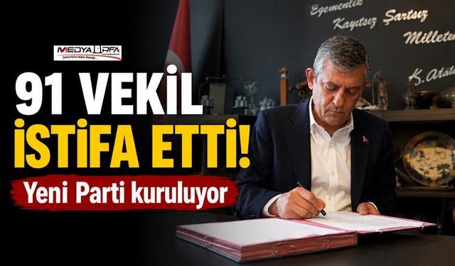 Özgür Özel ve 90 Milletvekili CHP'den İstifa Etti