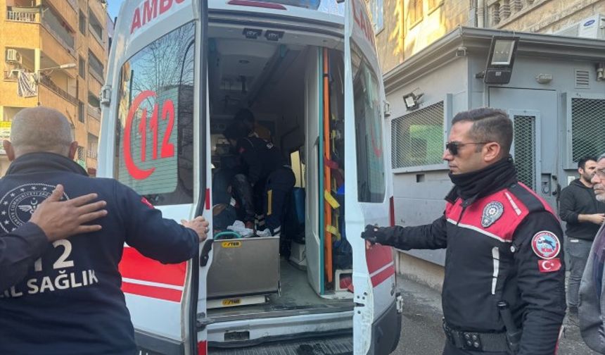 Siverek'te bıçaklı kavgada 1 kişi yaralandı