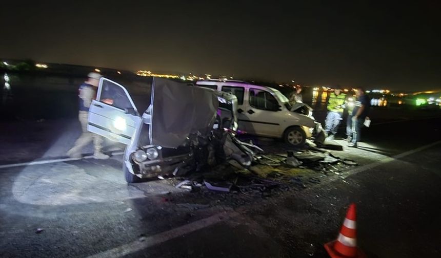 Şanlıurfa'da iki araç çarpıştı: 1 ölü 4 yaralı
