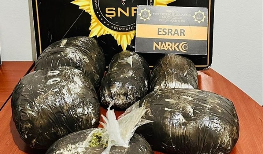 Şanlıurfa'da 26 kilo 400 gram esrar ele geçirildi
