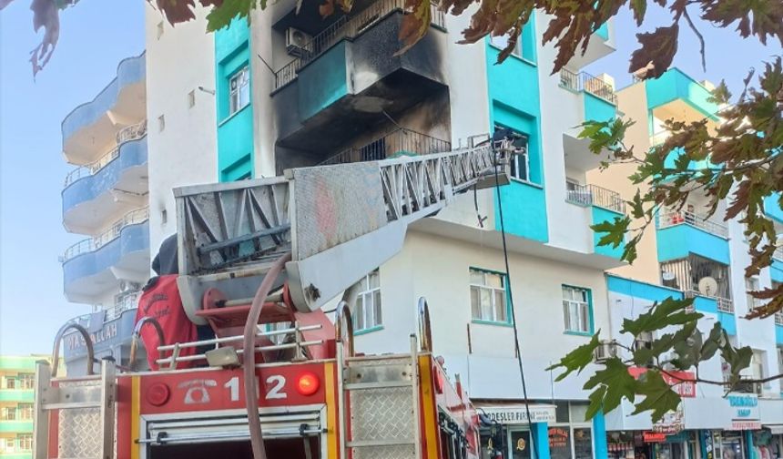 Şanlıurfa'da yangından battaniye ile kurtuldular