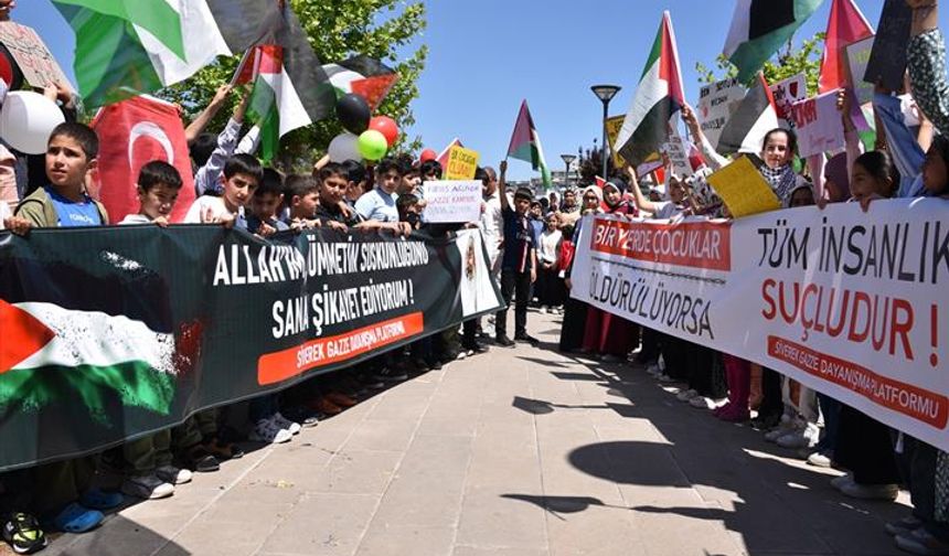 Siverek'te kadın ve çocuklar Gazze'ye destek için oturma eylemi yaptı
