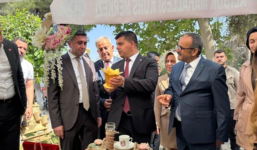 Suruç'ta halk eğitim merkezi kursiyerlerinin yaptıkları ürünler sergilendi
