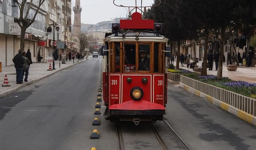 Divanyolu Yayalaşıyor, Nostaljik Tramvay Geliyor
