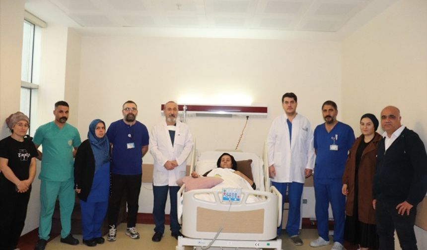 Şanlıurfa'da karnından 15 kilo 800 gram tümör çıkarılan kadın, sağlığına kavuştu