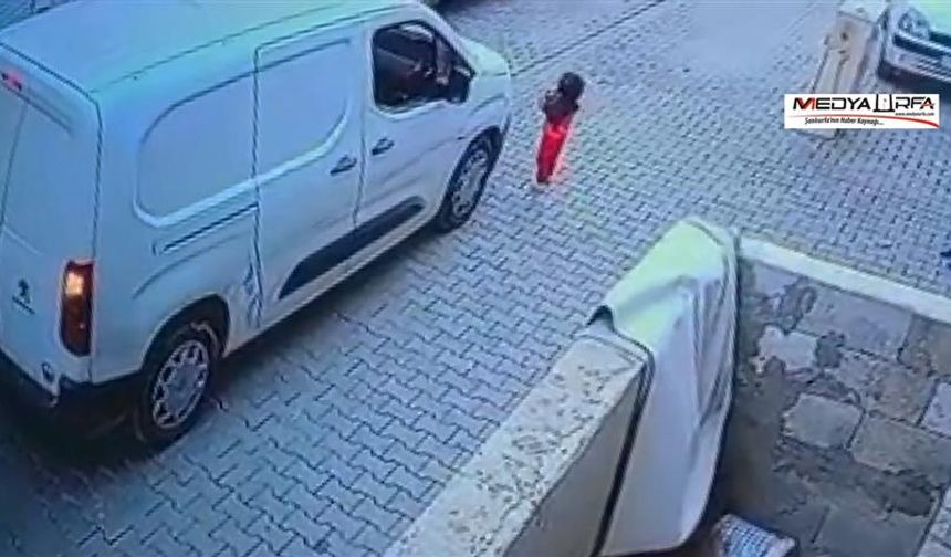 Şanlıurfa'da hafif ticari aracın çarptığı çocuk hayatını kaybetti