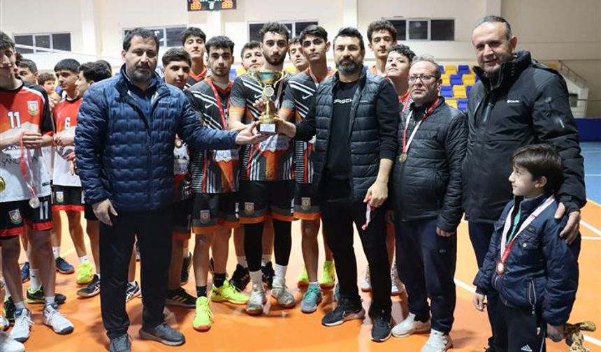 Şanlıurfa Büyükşehir Belediyesi Voleybolda İl Şampiyonluğuna Ulaştı