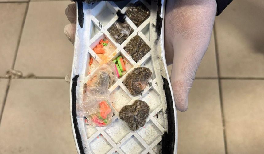 Karaköprü'de yakalanan uyuşturucuyu bakın nereye gizlemişler