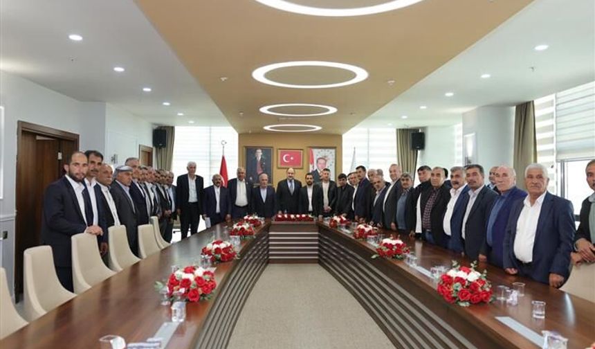 Başkan Gülpınar Suruçlu Muhtarlarla Bir Araya Geldi