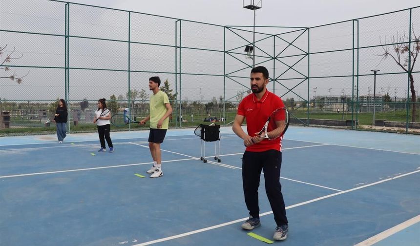 Mehmet Aslan’dan tenis çağrısı: “Tüm vatandaşları bekliyoruz”