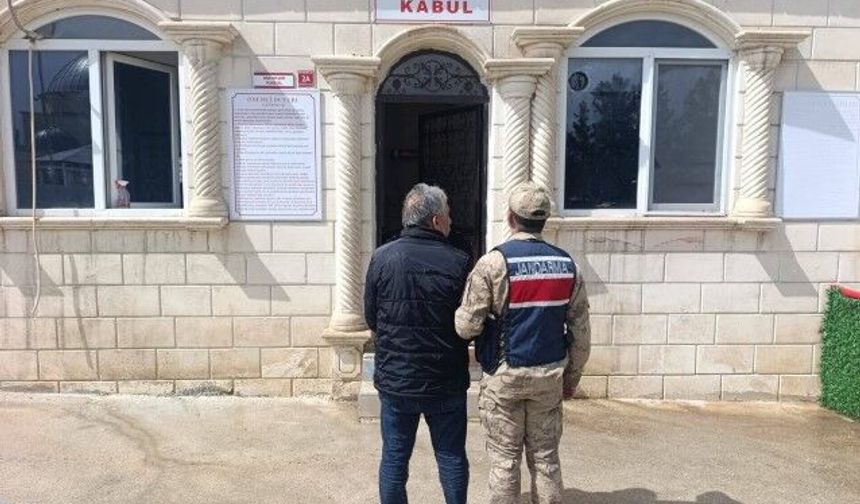 Karaköprü'de karşılıksız çek suçundan aranan şahıs tutuklandı