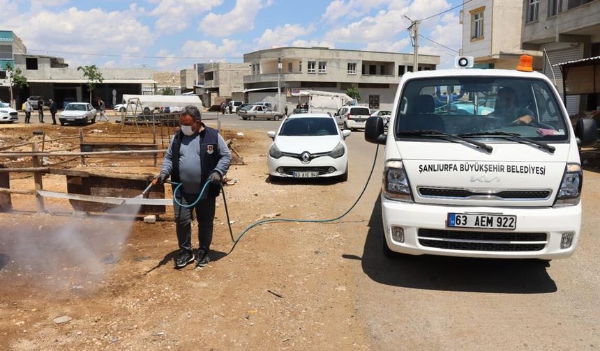 Büyükşehir’den Kurban Satış Noktaları Yakınlarında İlaçlama Çalışması