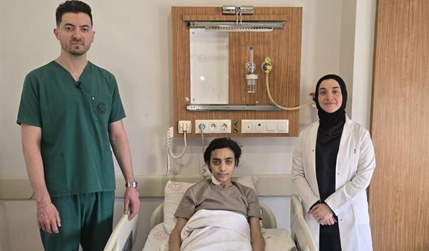 Şanlıurfa’da 8 Santimetrelik Dev Beyin Tümörü Kapalı Yöntemle Alındı