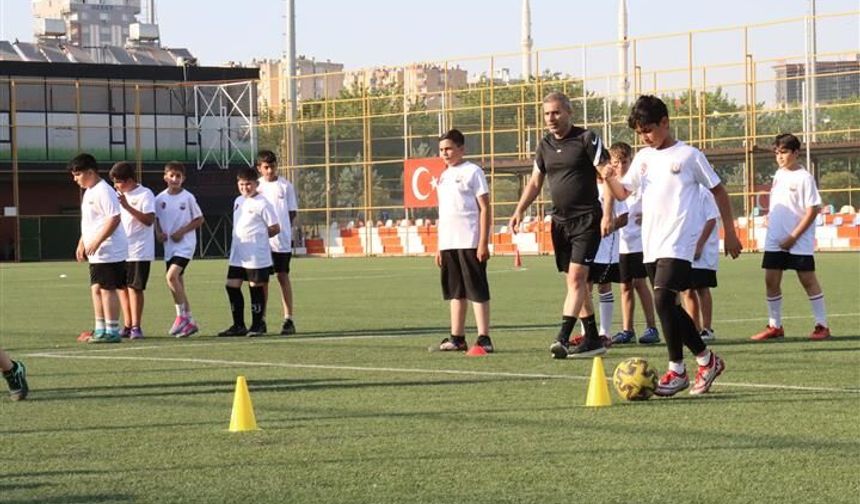 Büyükşehir'den Binlerce Çocuğu Futbolla Buluşturan Proje
