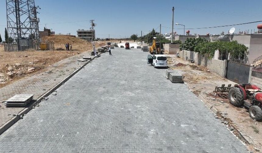 Halfeti'de yollar kilitli parke taşı ile yenileniyor