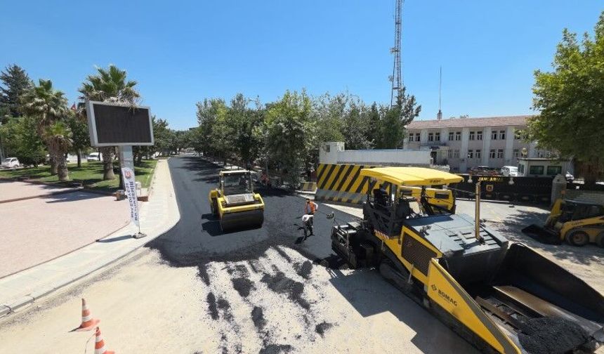 Siverek’te yollar yenileniyor, ulaşım konforu artıyor