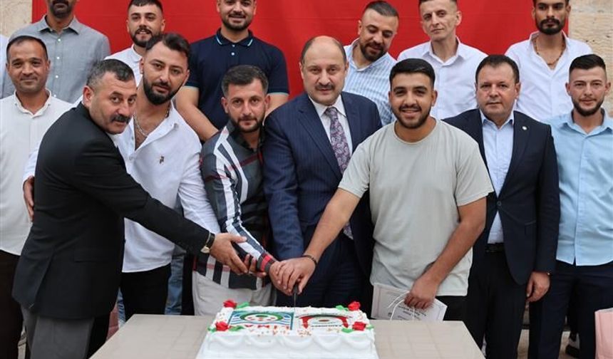 Şanlıurfa’da Gençlerin Umudu Büyüyor: Liman Ayık’ta 24 Genç Mezun Oldu