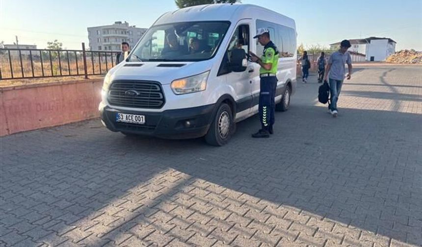 Şanlıurfa’da Öğrencilere Mobil Trafik Aracıyla Trafik Eğitimi