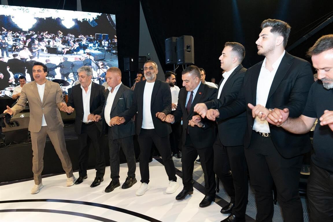 İş, Siyaset Ve Sanat Dünyasını Buluşturan Görkemli Sünnet Düğünü (10)