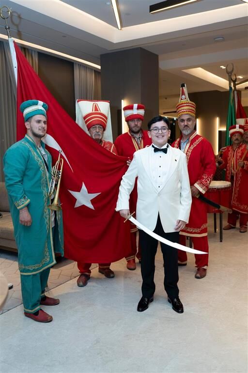 İş, Siyaset Ve Sanat Dünyasını Buluşturan Görkemli Sünnet Düğünü (14)
