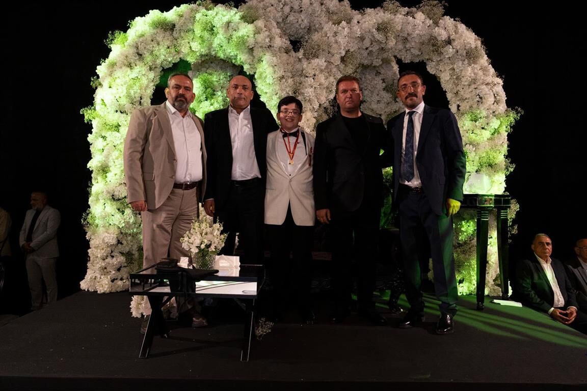 İş, Siyaset Ve Sanat Dünyasını Buluşturan Görkemli Sünnet Düğünü (2)